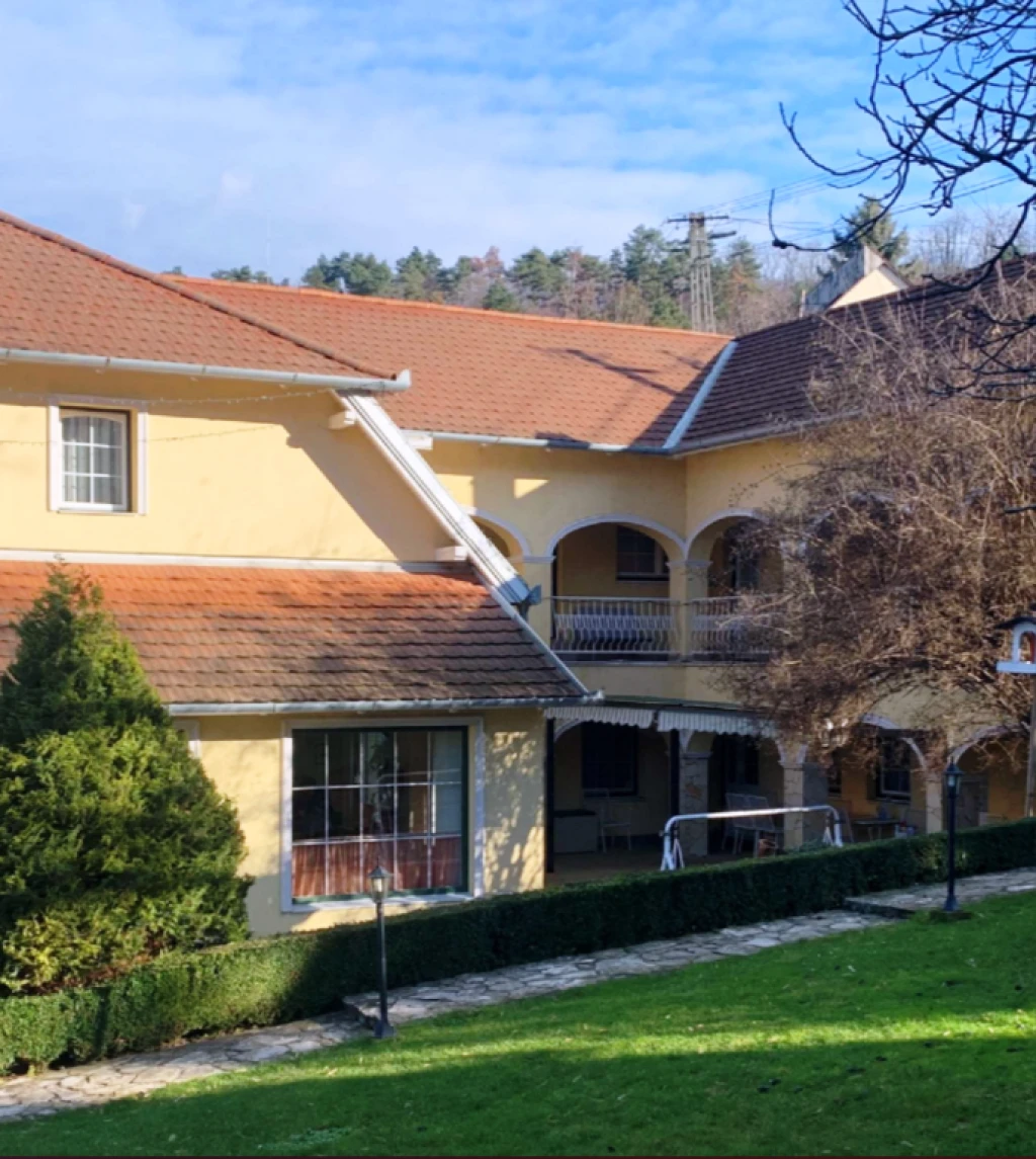 Tamási, Panzió utca, 408 m²-es, egyéb vendéglátó egység, kiváló állapotú