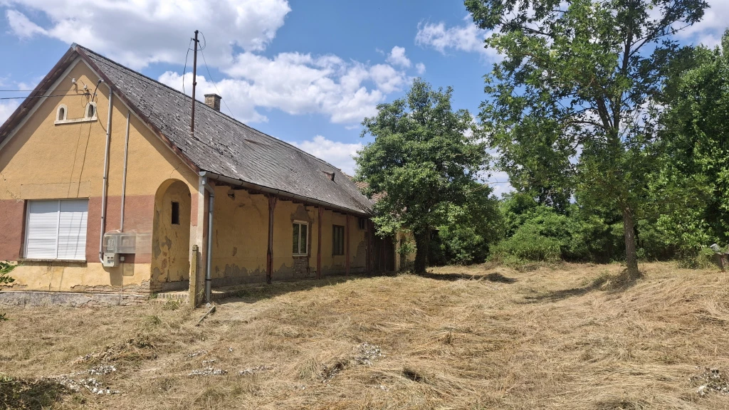 Koppányszántó, Csendes utca, 80 m²-es, családi ház, 3 szobás