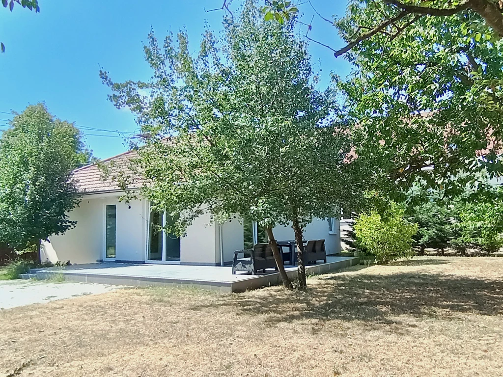 XVII. Kerület, Kucorgó tér közeli utca, 94 m²-es, családi ház