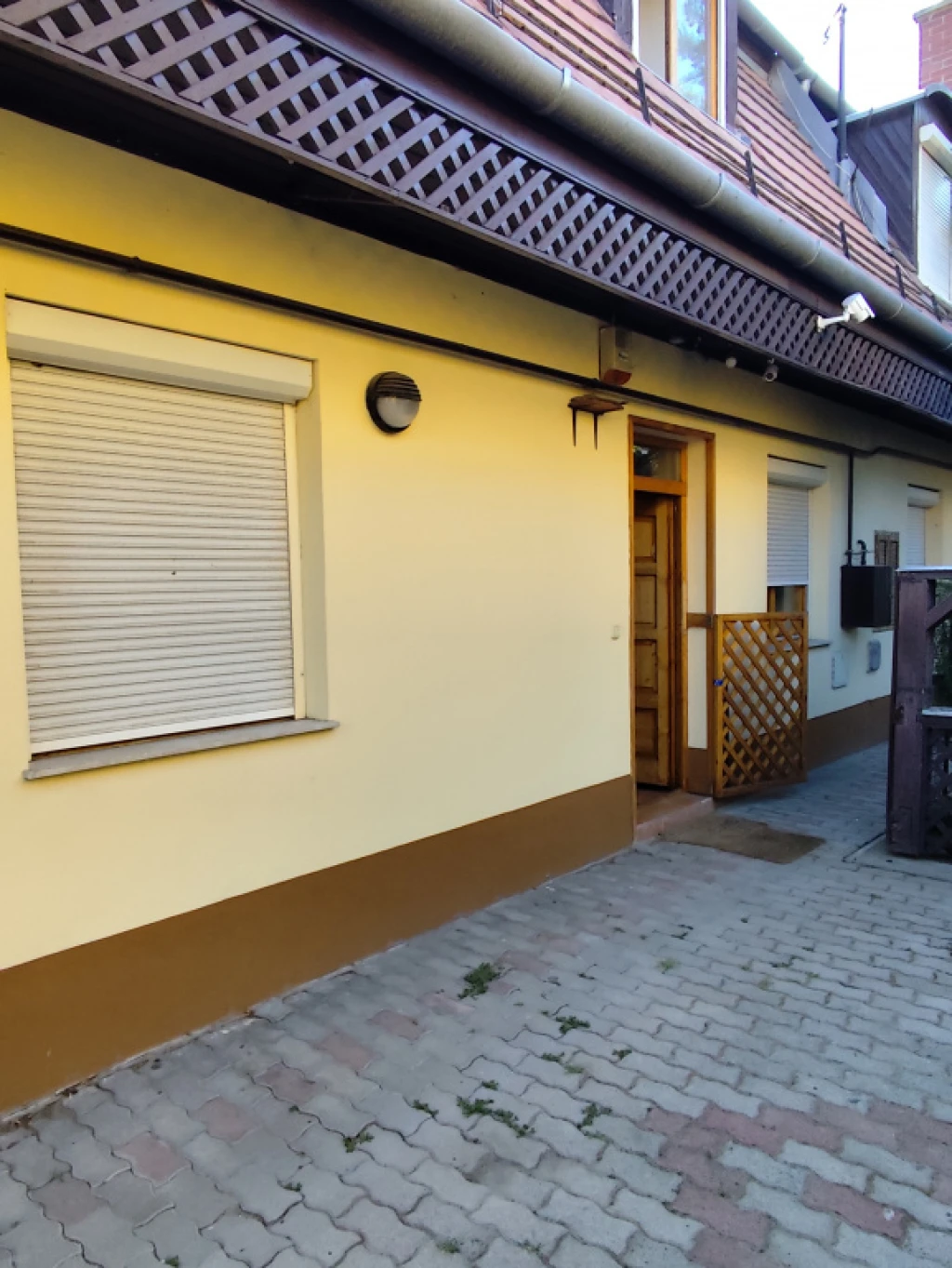 XX. Kerület, Toldy Ferenc utca, 90 m²-es, házrész, 3 szobás, jó állapotú