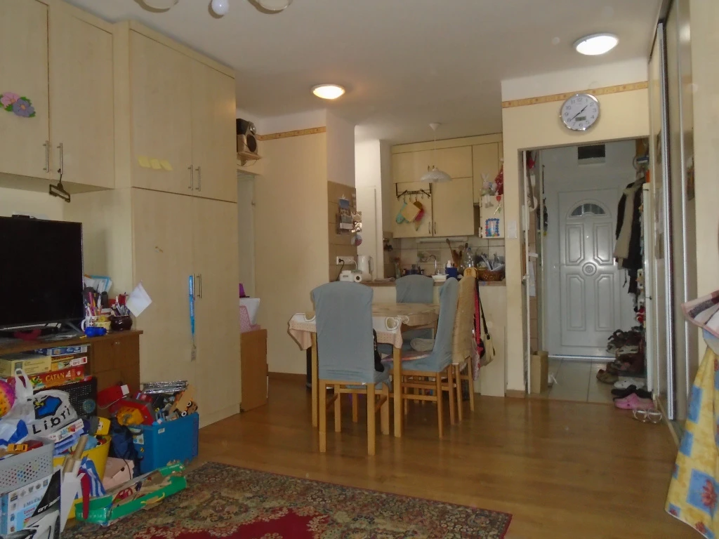 Szolnok, Jubileumi tér, 73 m²-es, társasházi lakás, 2+2 szobás