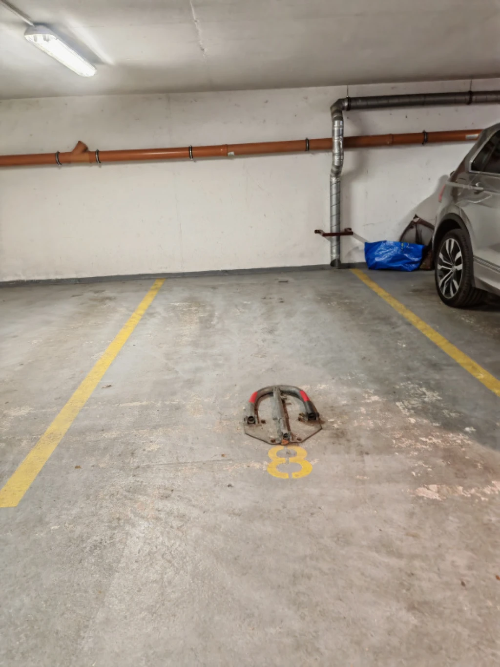 IX. Kerület, Angyal utca, 10 m²-es, teremgarázs hely, újszerű állapotú