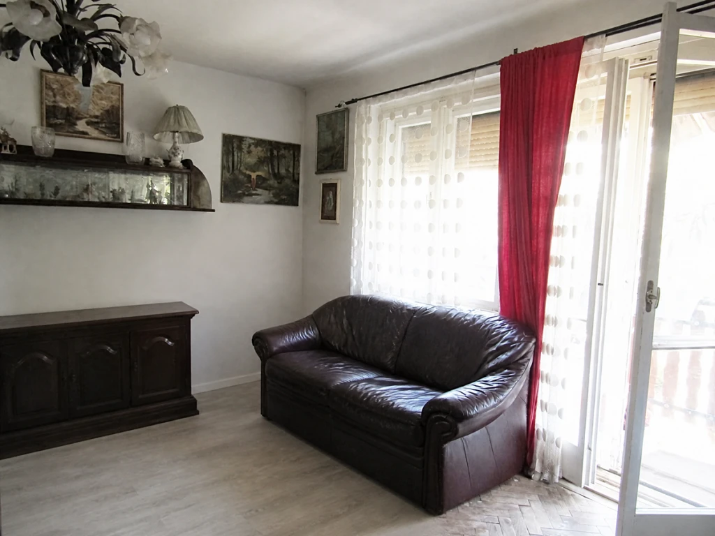 II. kerület, Tárogató út, 54 m²-es, társasházi lakás, 2 szobás