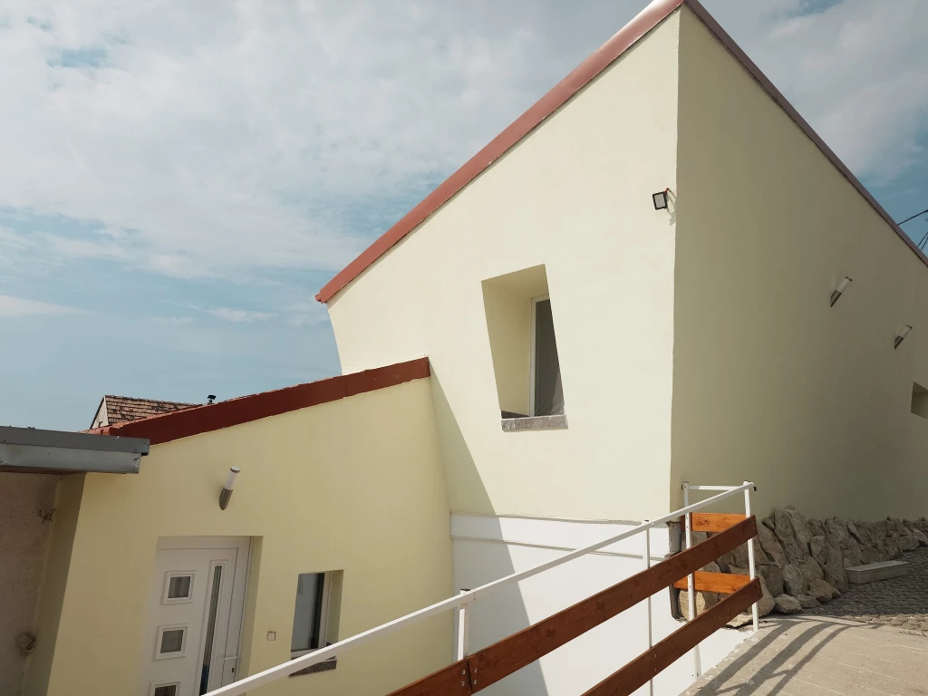 Székesfehérvár, Borszéki utca, 158 m²-es, 2 generációs, családi ház