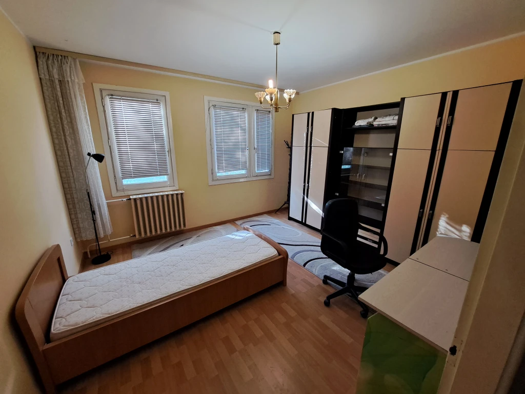 Gödöllő, Ambrus Zoltán köz, 74 m²-es, társasházi lakás, 2+1 szobás