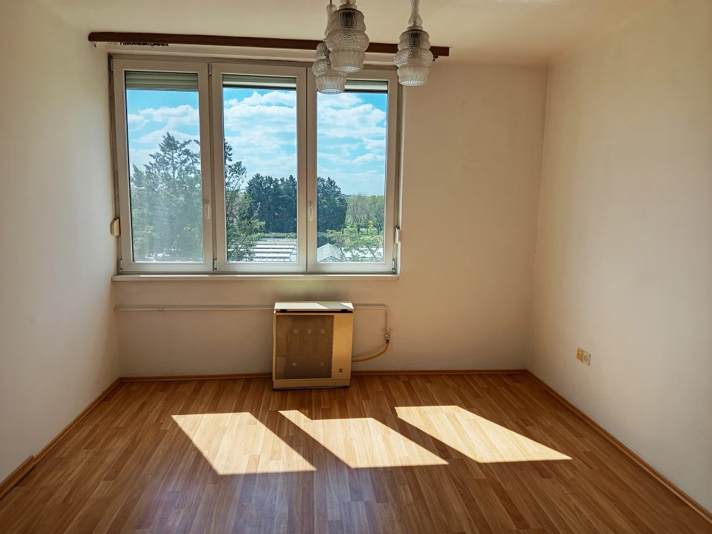 XIV. Kerület, Angol utca, 47 m²-es, társasházi lakás, 2 szobás