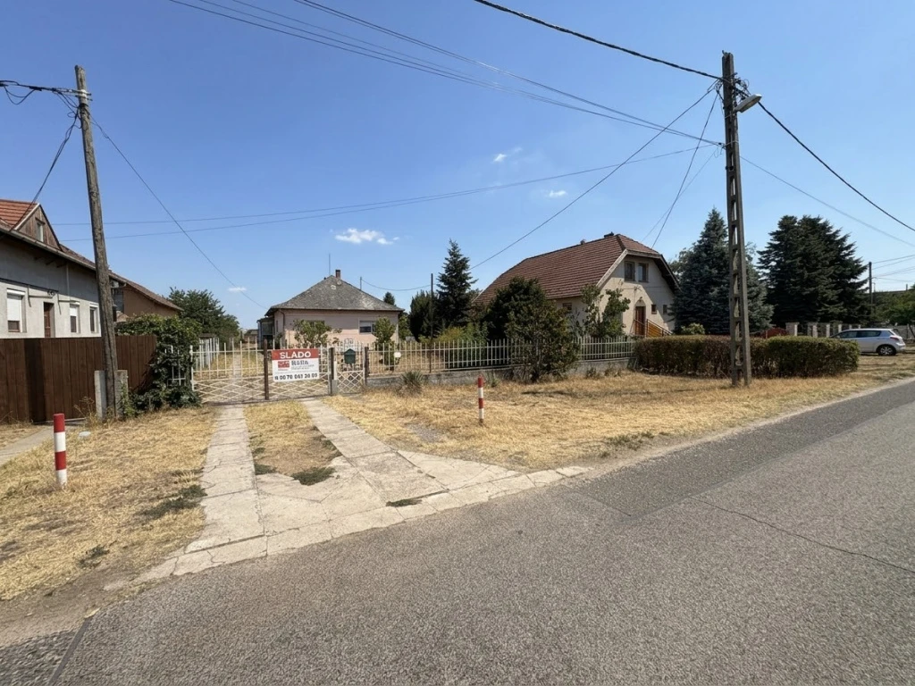 XVIII. Kerület, Kerékkötő út, 105 m²-es, 2 generációs, családi ház