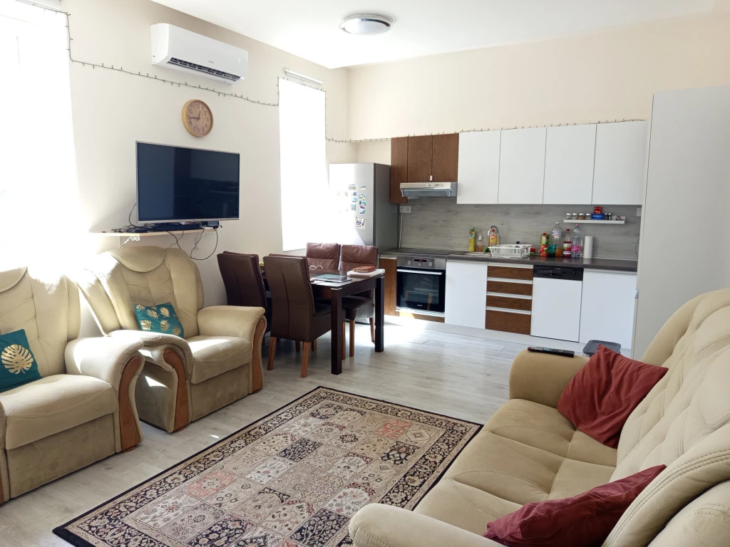 XIV. Kerület, Fűrész utca, 67 m²-es, társasházi lakás, 2+2 szobás
