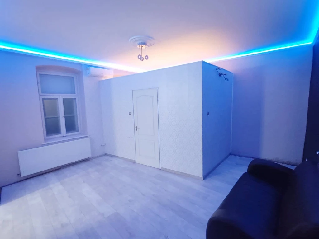 V. Kerület, Szent István körút, 40 m²-es, társasházi lakás, 1+1 szobás