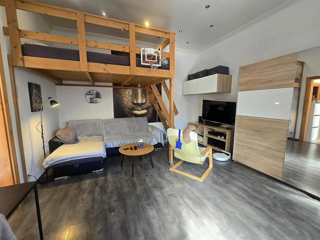 IV. Kerület, Lőrinc utca, 35 m²-es, társasházi lakás, 1 szobás