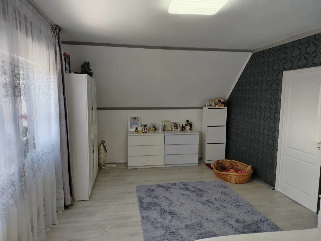 Érd, Kálvária utca közelében utca, 160 m²-es, 2 generációs, családi ház