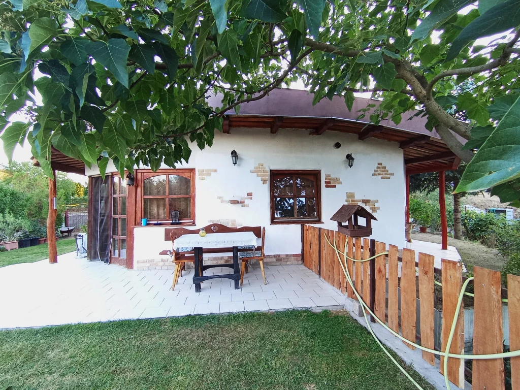 Isaszeg, Compó utca, 80 m²-es, családi ház, 1+2 szobás, jó állapotú
