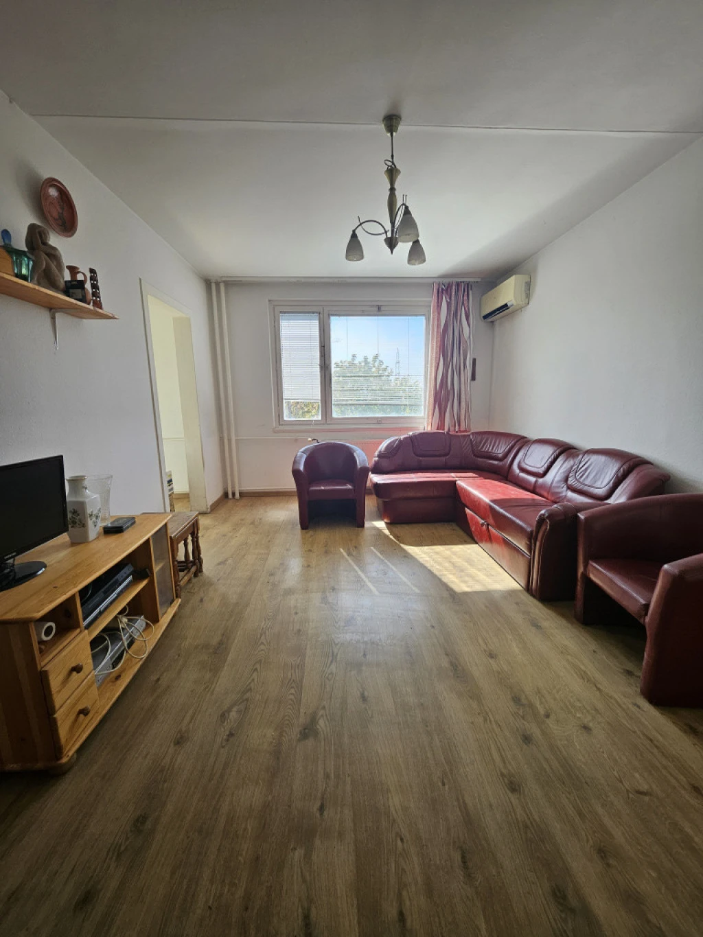 XV. Kerület, Erdőkerülő utca, 104 m²-es, társasházi lakás, 4+1 szobás