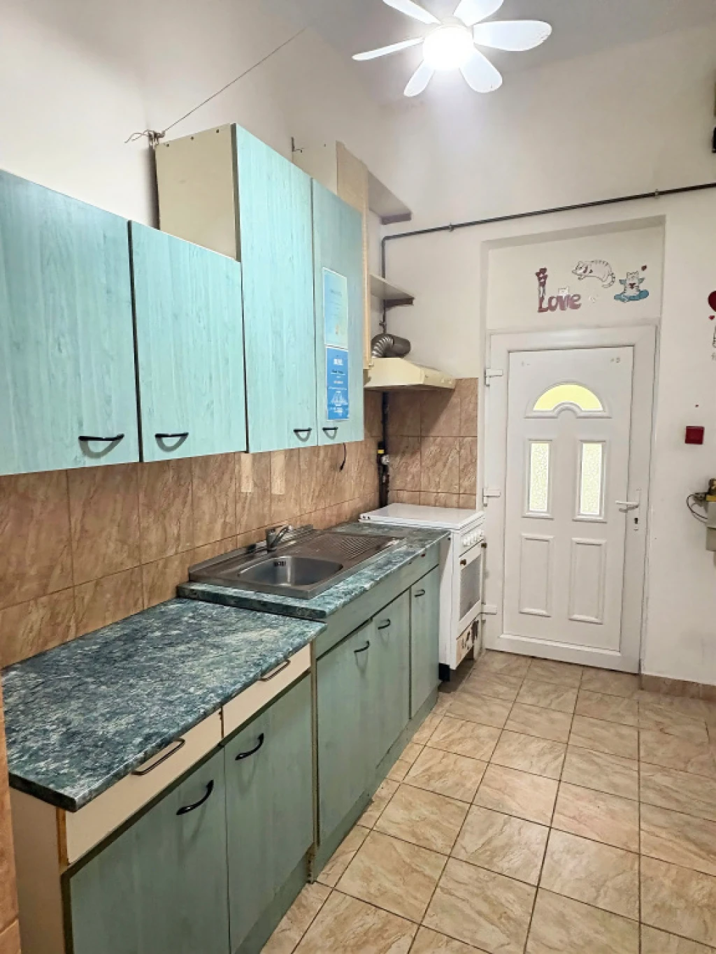 IV. Kerület, Görgey Artúr út, 28 m²-es, társasházi lakás, 1 szobás