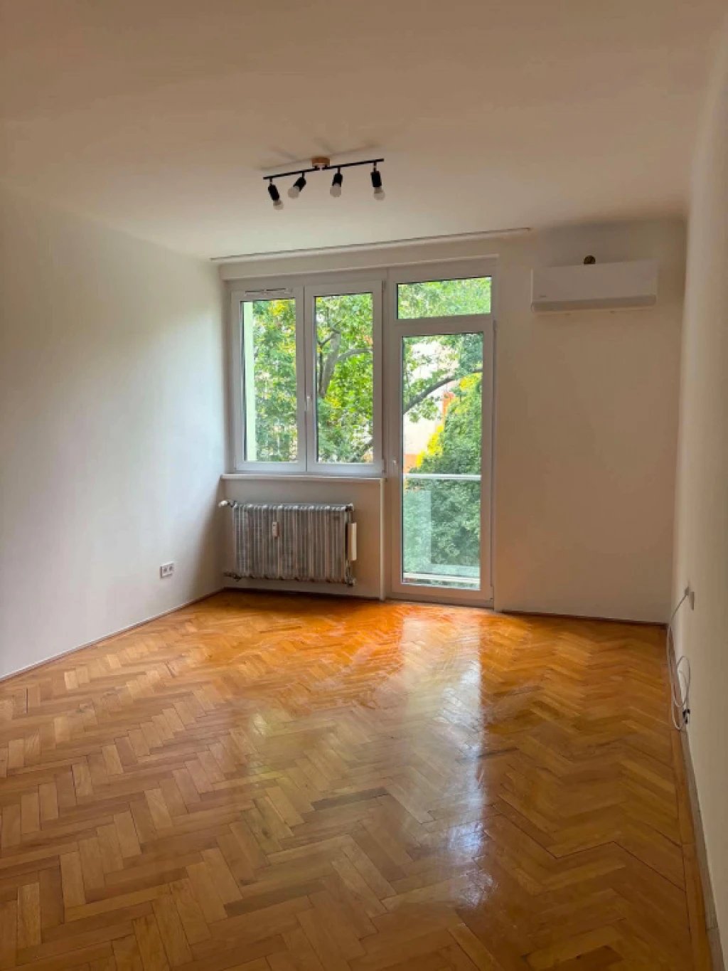 XVIII. Kerület, Lakatos lakótelepen, 43 m²-es, társasházi lakás