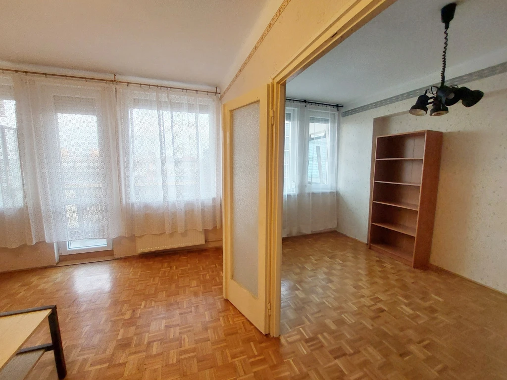 X. Kerület, Kőrösi Cs utca, 53 m²-es, társasházi lakás, 2 szobás