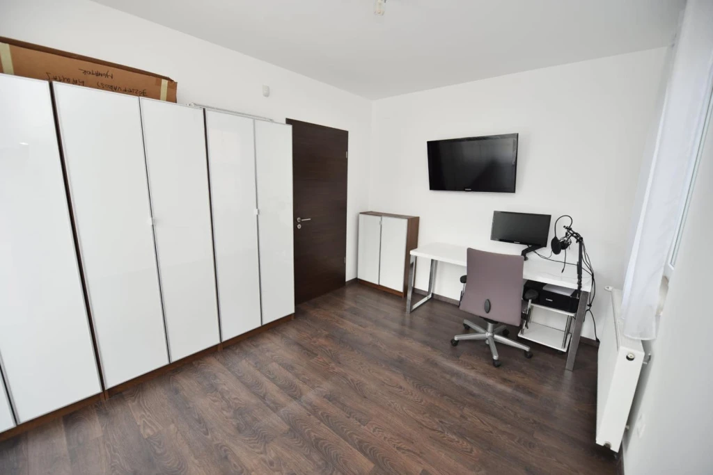 Szentendre, Ilosvai Varga István utca, 140 m²-es, ikerház, 5 szobás