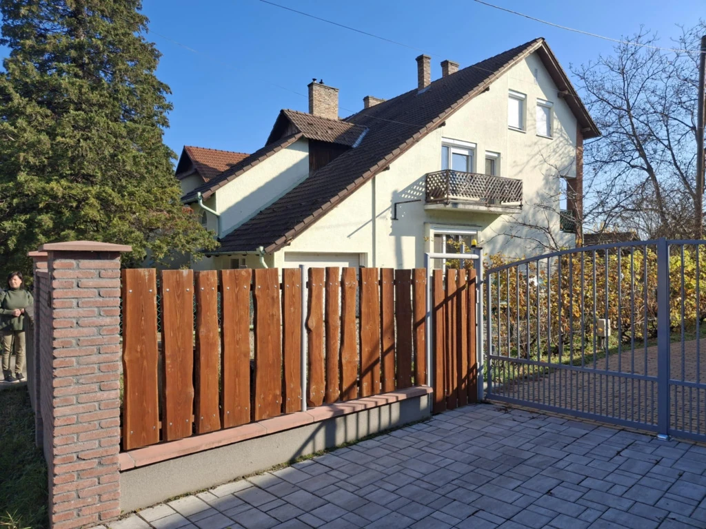 Szigetszentmiklós, Óváros közeli utca, 85 m²-es, társasházi lakás