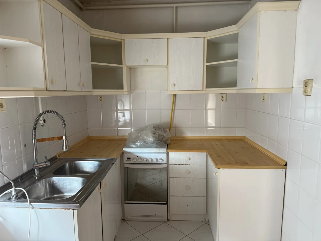 Szigetszentmiklós, Akácfa körút, 61 m²-es, társasházi lakás, 2+1 szobás
