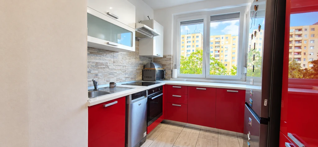 XVII. Kerület, Kis utca, 73 m²-es, társasházi lakás, 3 szobás