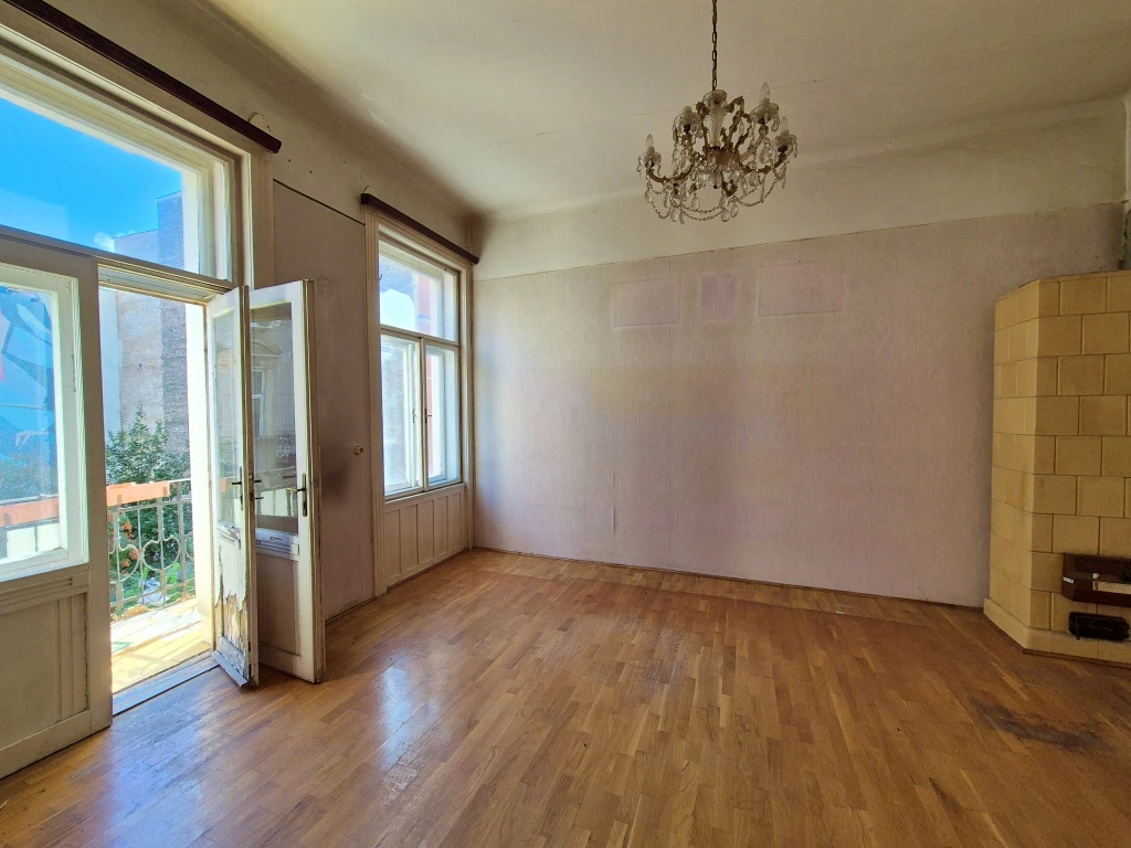 VIII. Kerület, Erkélyes, Vásárcsarnok / M4 közeli Német utca, 67 m²-es, társasházi lakás