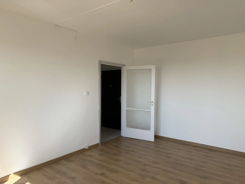 XX. Kerület, Központ közeli utca, 28 m²-es, társasházi lakás, 1 szobás
