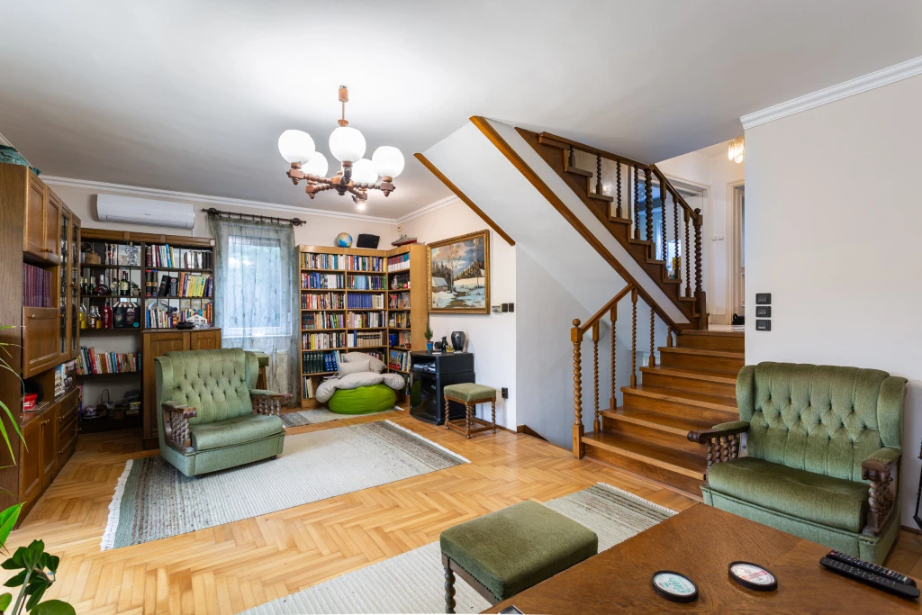 XXII. Kerület, Dunaparton utca, 240 m²-es, ikerház, 3+3 szobás