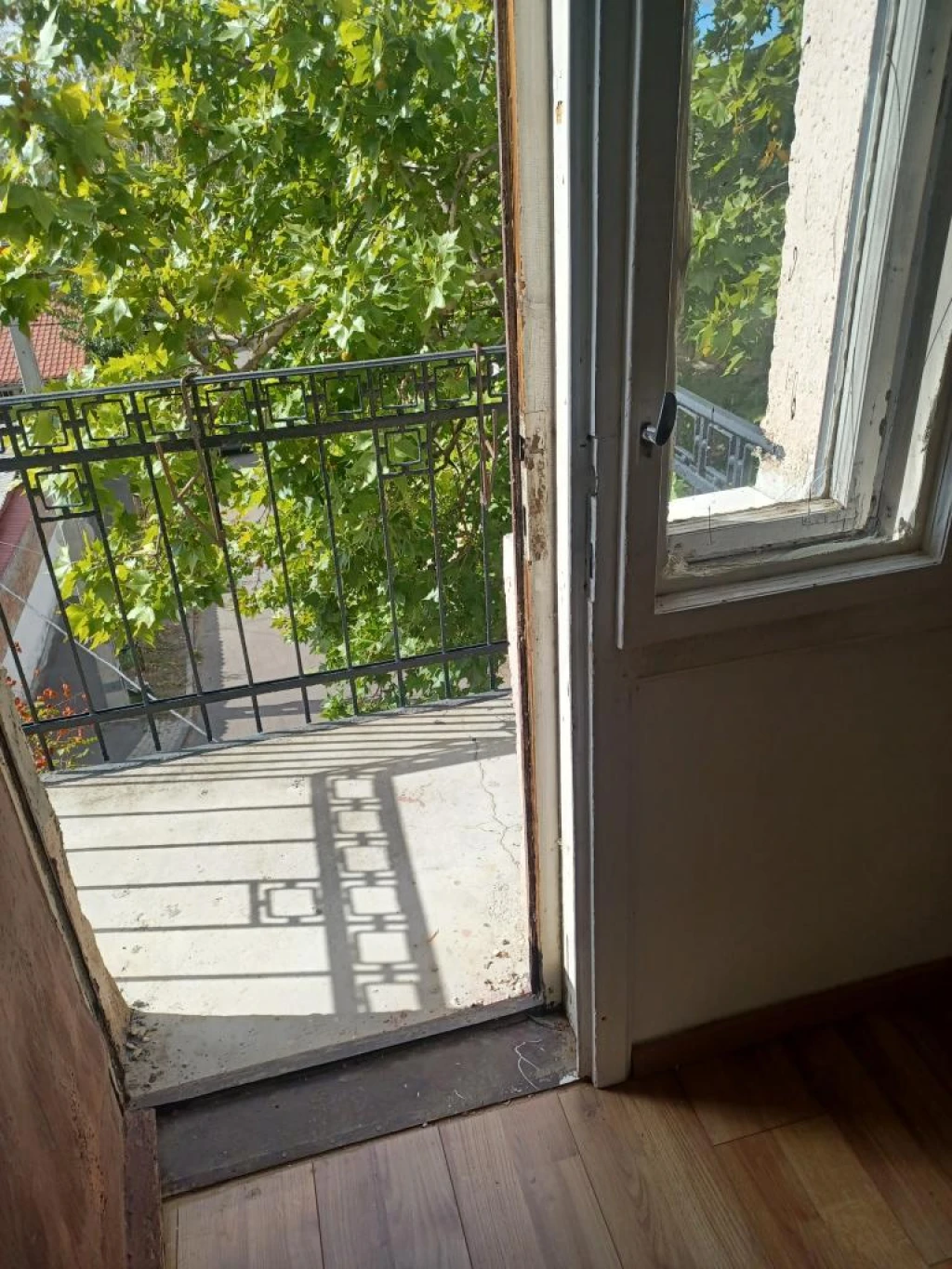 XX. Kerület, Piac közeli utca, 77 m²-es, társasházi lakás, 3 szobás