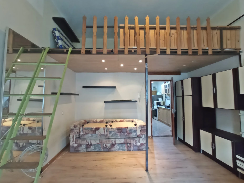 VIII. Kerület, Karácsony Sándor utca, 35 m²-es, társasházi lakás