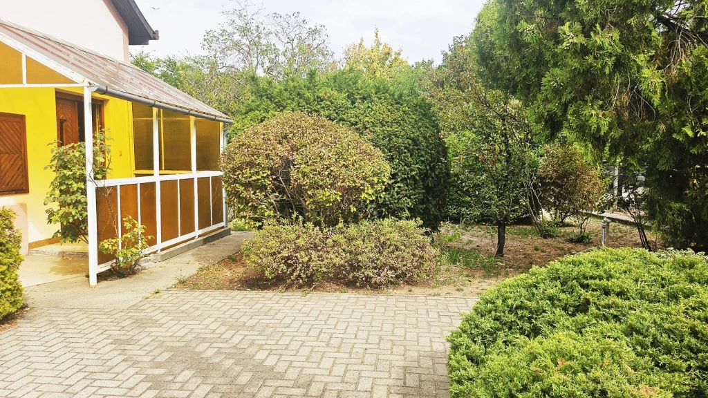 XVIII. Kerület, Batthyány Lajos utca, 110 m²-es, családi ház