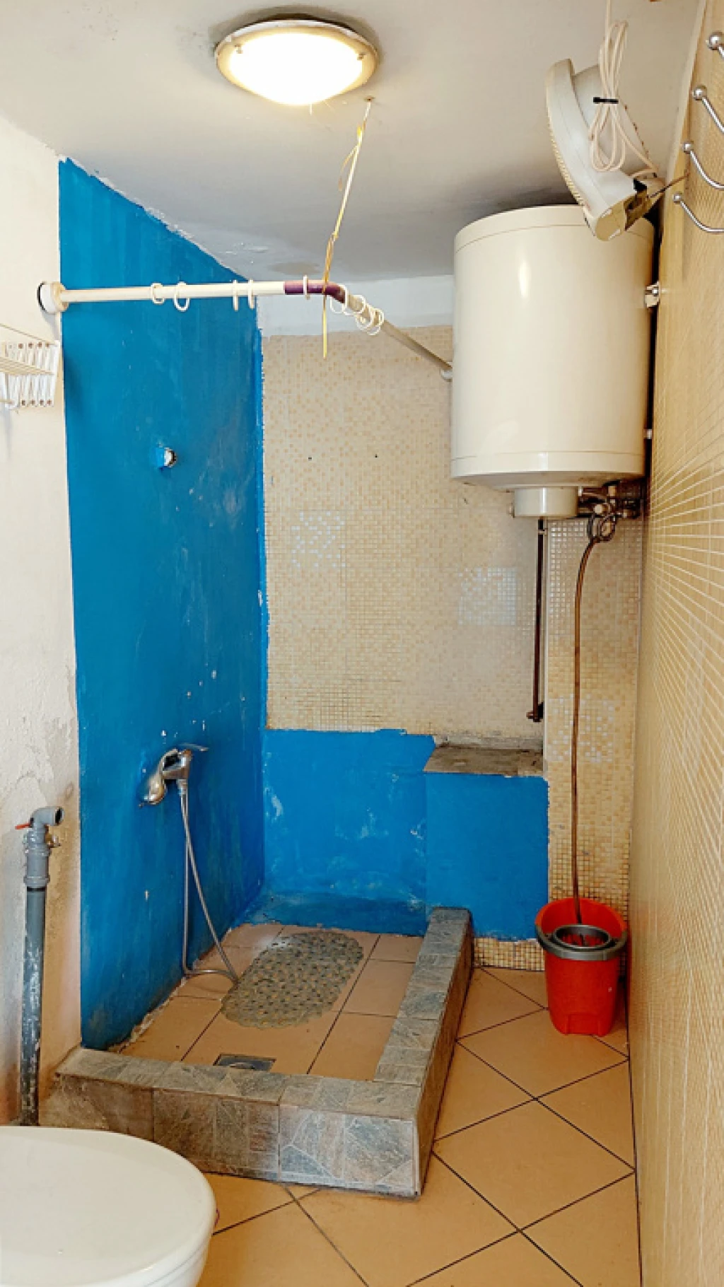 XXII. Kerület, Mintakert utca közelében utca, 65 m²-es, 2 generációs, családi ház