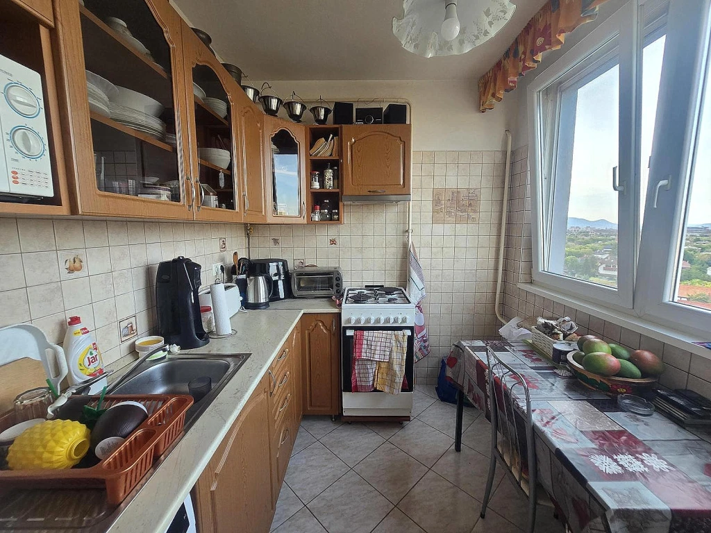 XIV. Kerület, Füredi utca, 68 m²-es, társasházi lakás, 2+1 szobás