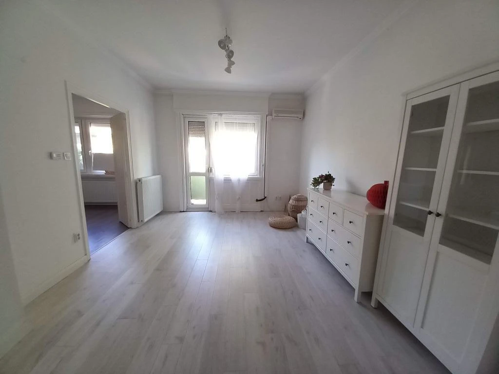 XIII. Kerület, Üteg utca, 67 m²-es, társasházi lakás, 2 szobás