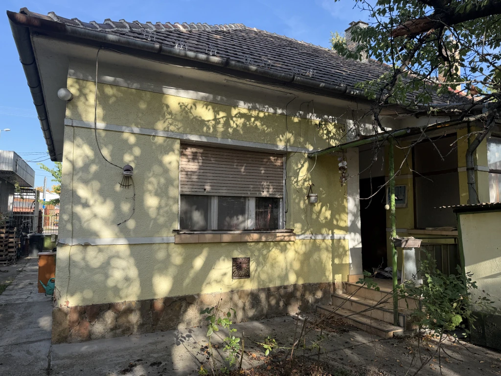 XXI. Kerület, Kőrösi Sándor utca, 70 m²-es, ikerház, 2 szobás