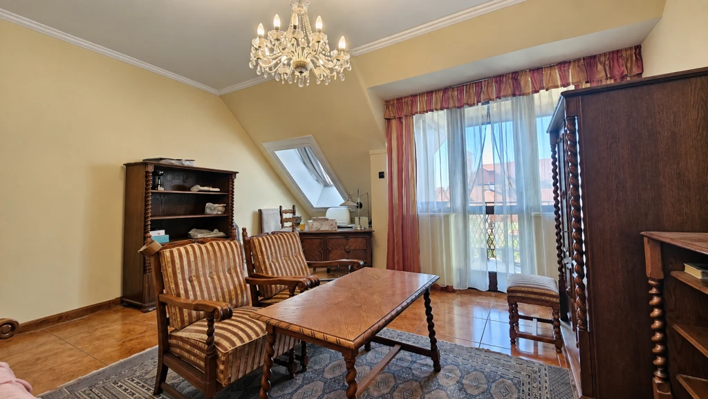 Vác, Széchenyi István utca, 72 m²-es, társasházi lakás, 3 szobás