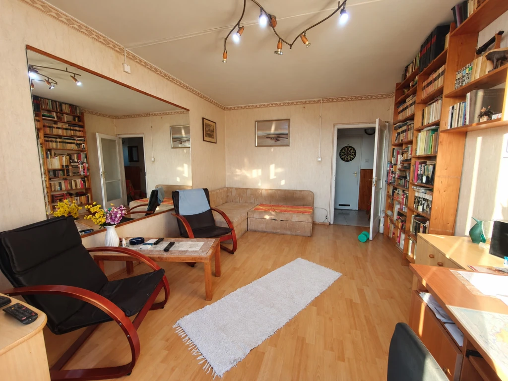 XV. Kerület, Újpalota, 47 m²-es, társasházi lakás, 2 szobás, átlagos állapotú