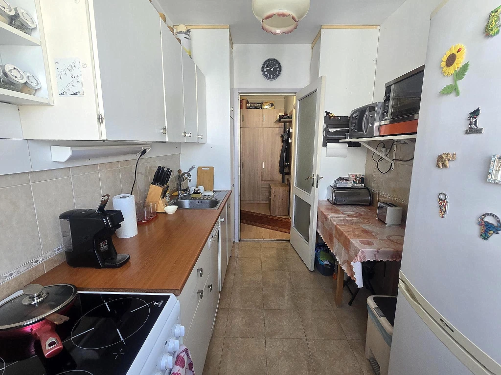 IV. Kerület, Bőröndös utca, 65 m²-es, társasházi lakás, 2+1 szobás