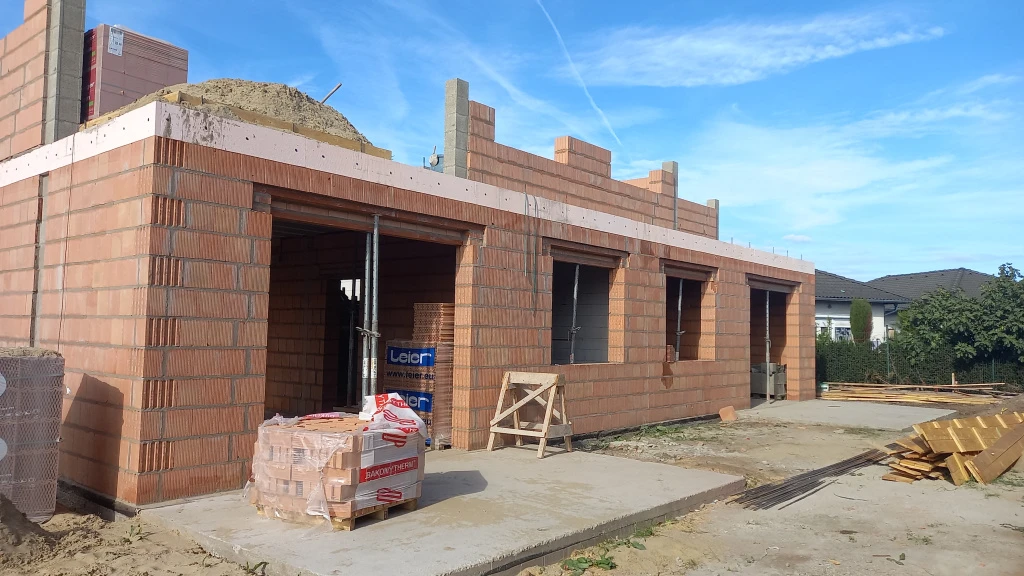 Dunakeszi, Duna felőli oldal, 170 m²-es, ikerház, 5 szobás, új építésű állapotú
