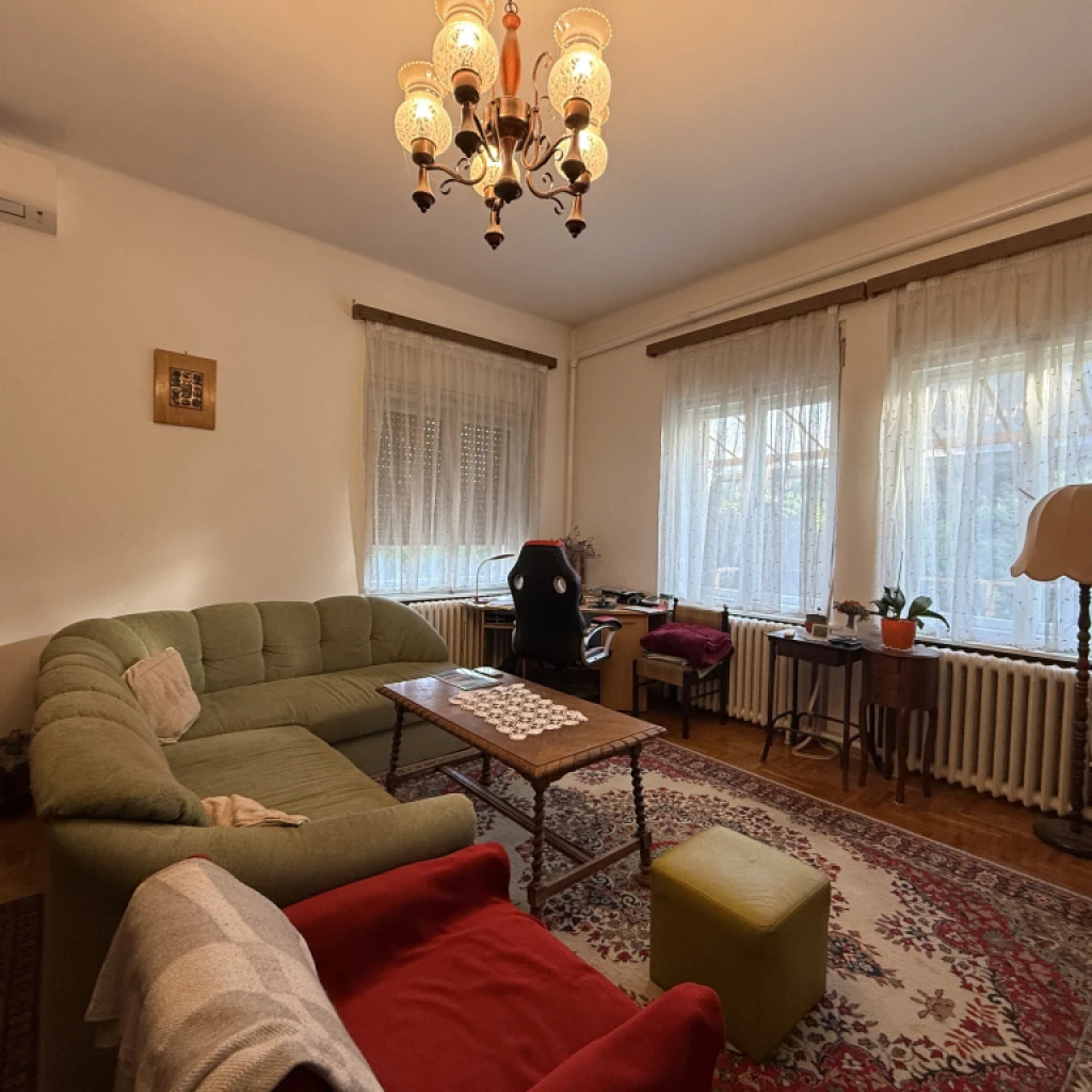 XVIII. Kerület, Háromszéki utca, 150 m²-es, 2 generációs, családi ház