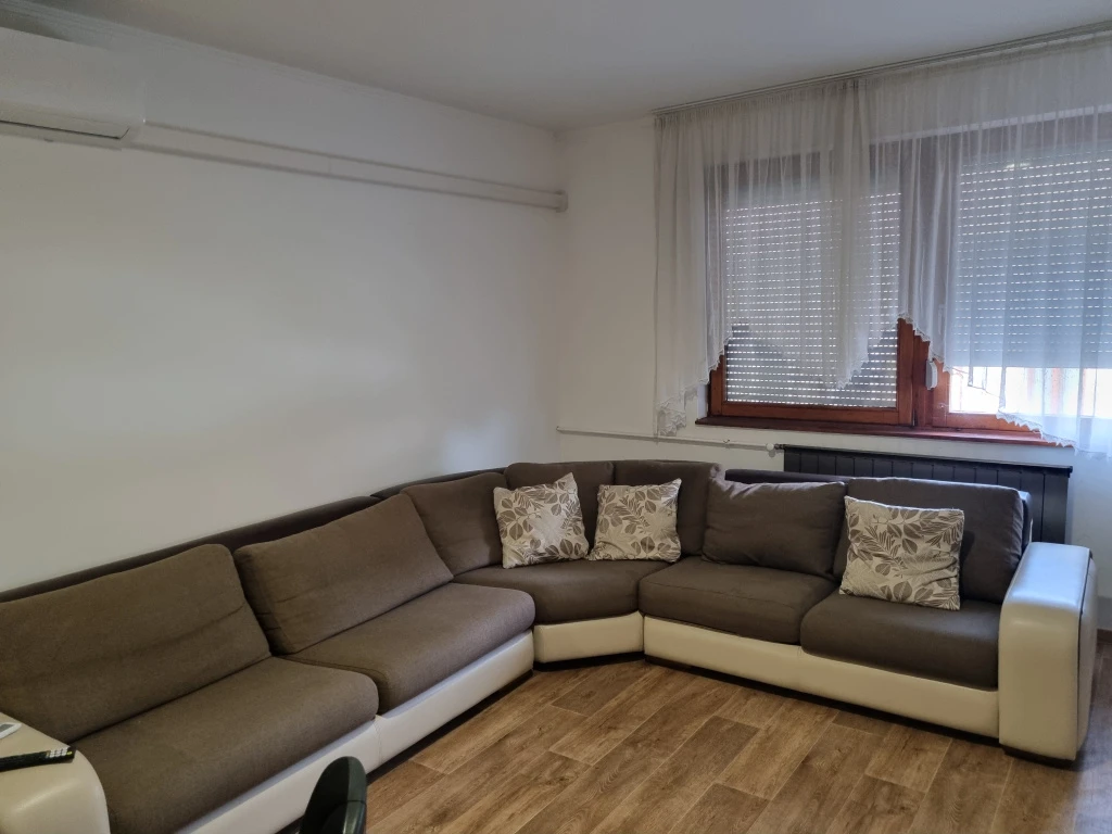 Nyíregyháza, Árpád utca, 89 m²-es, társasházi lakás, 2+2 szobás