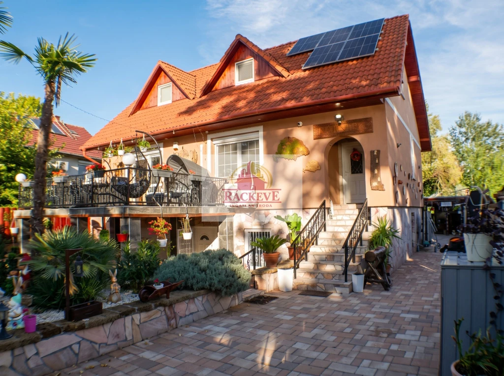 Dömsöd, dunapart utca, 214 m²-es, családi ház, 4+1 szobás, felújított állapotú