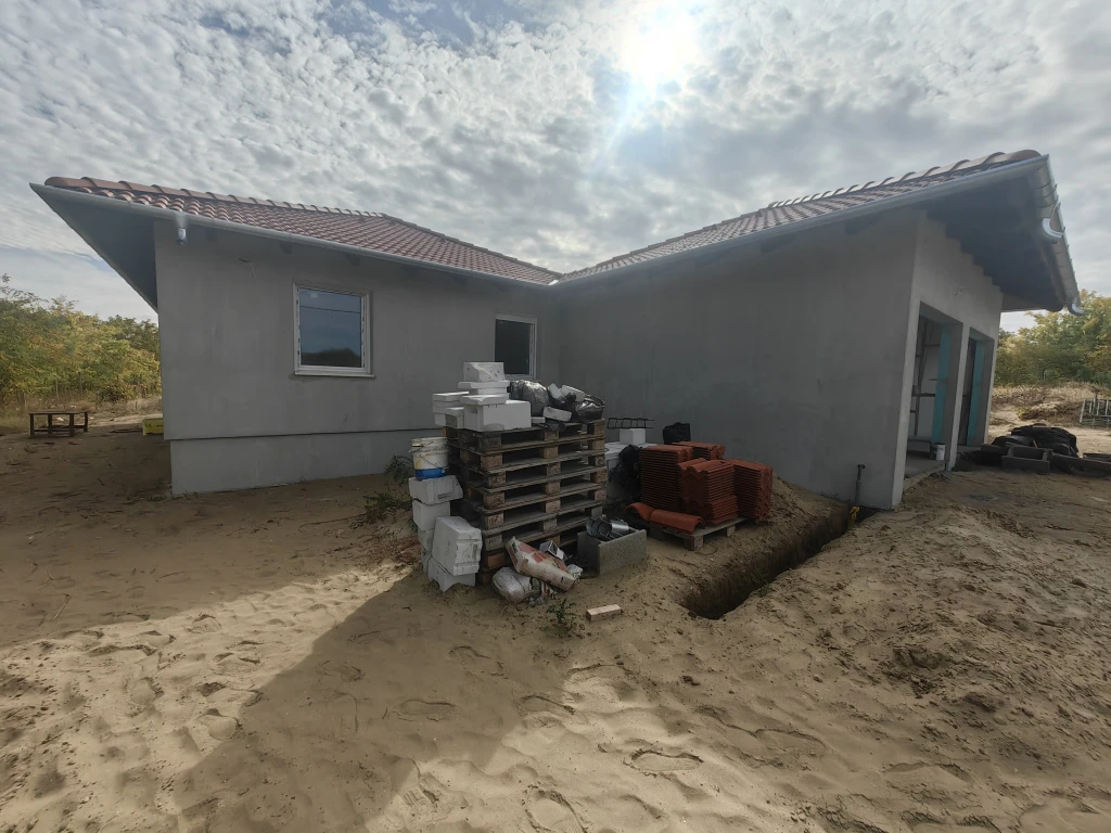 Galgahévíz, Kossuth utca, 113 m²-es, ikerház, 4 szobás, új építésű állapotú