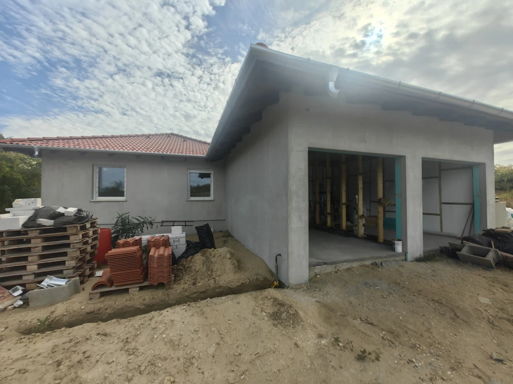 Galgahévíz, Kossuth utca, 113 m²-es, ikerház, 4 szobás, új építésű állapotú