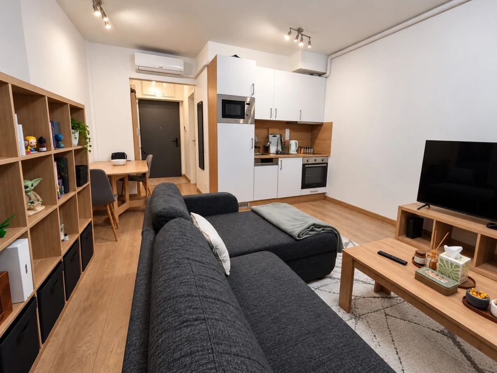 VIII. Kerület, Corvin sétány, 35 m²-es, társasházi lakás, 1 szobás