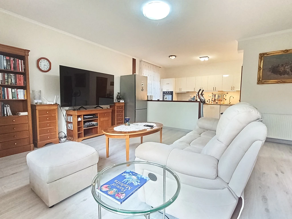 XVII. Kerület, Hidasnémeti utca közeli utca, 103 m²-es, társasházi lakás