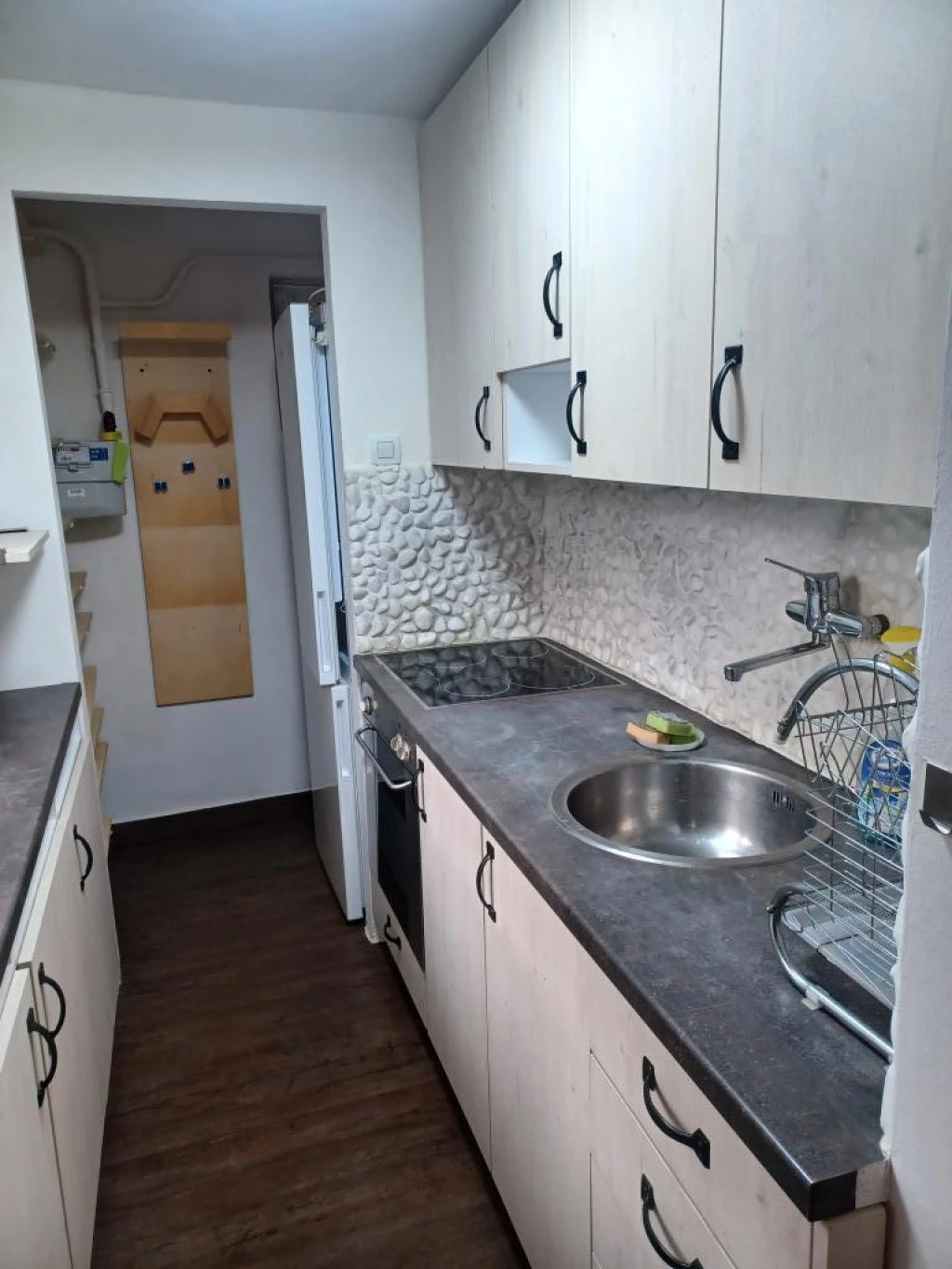 XX. Kerület, Lázár u. közelében utca, 38 m²-es, házrész, 1+1 szobás