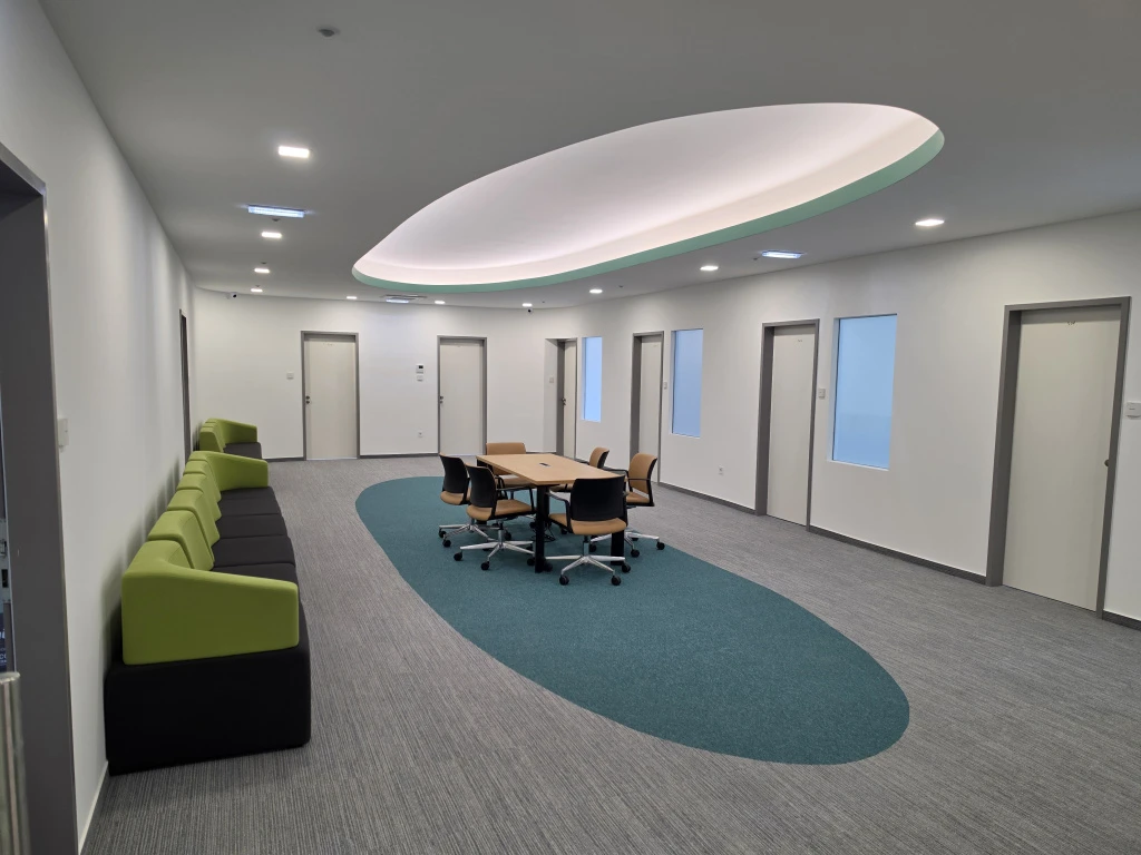 XV. Kerület, Késmárk utca, 18 m²-es, b kategóriás iroda, újszerű állapotú