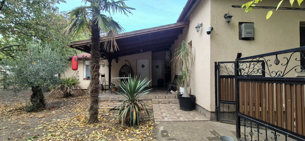 Ecser, Apponyi utca, 72 m²-es, családi ház, 3 szobás, jó állapotú