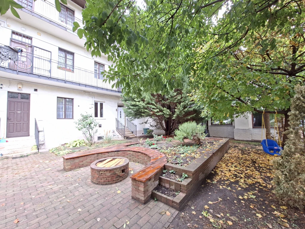 XIX. Kerület, KÓS KÁROLY tér, 55 m²-es, társasházi lakás, 2 szobás