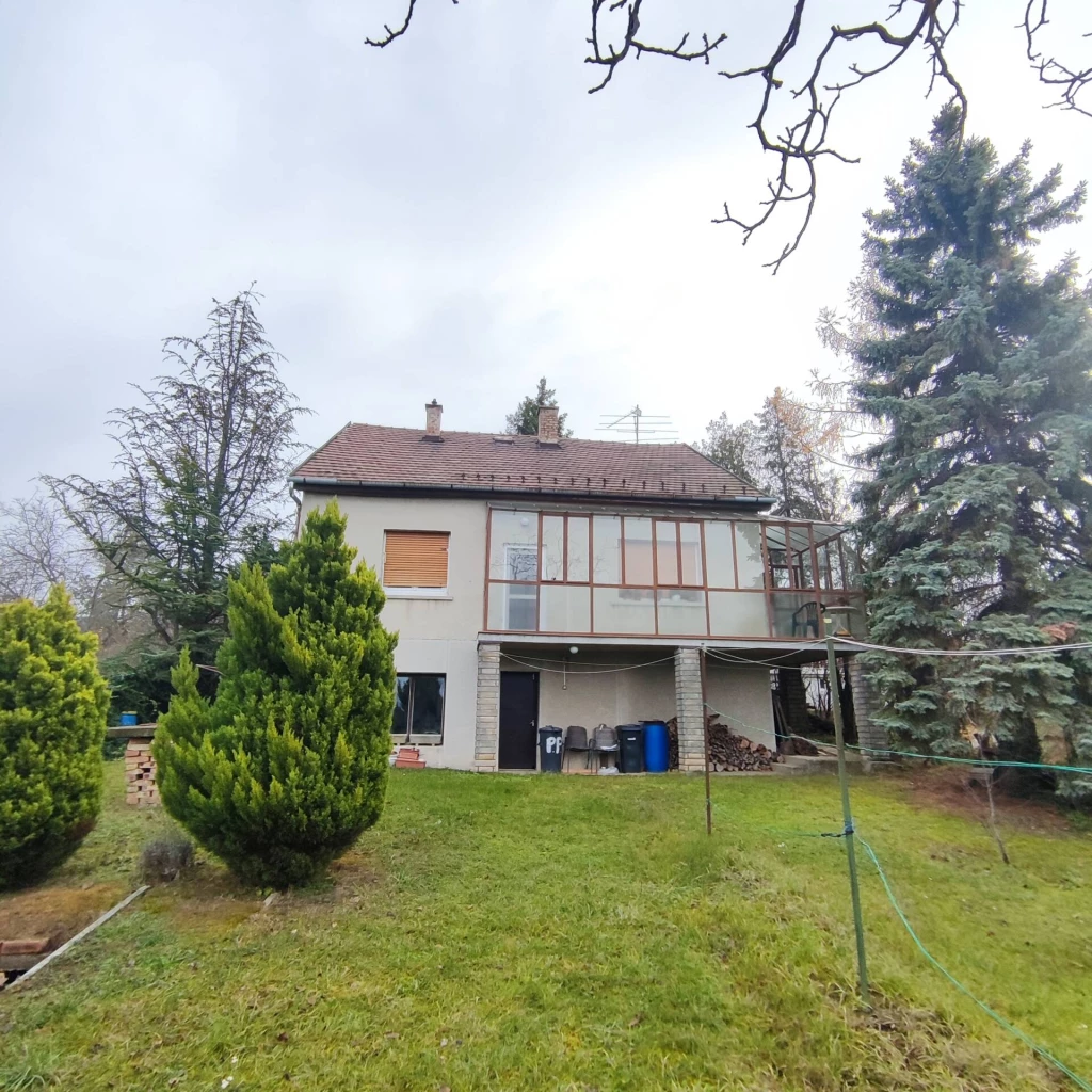 PÁRATLAN LEHETŐSÉG Budakeszin - Kis ház, nagy telek, ÖRÖKPANORÁMA